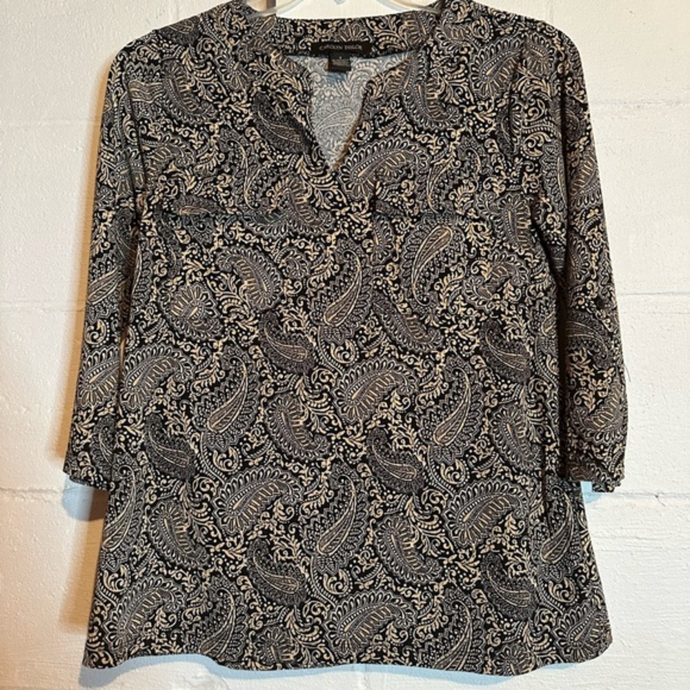 Carolyn Taylor v-neck 3/4 length sleeve black and tan blouse size small